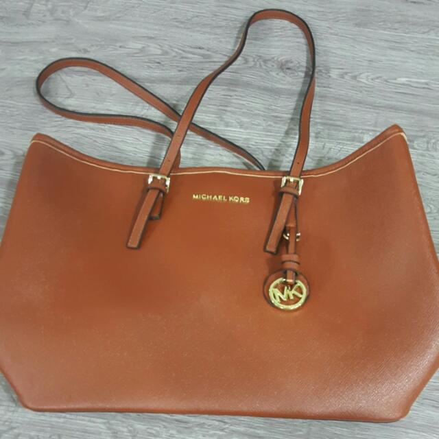 replica michael kors wallet