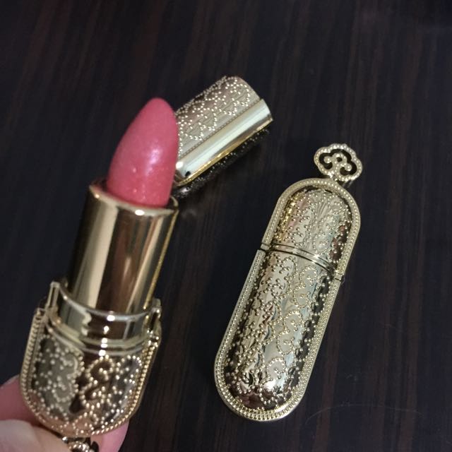 lipstick the history of whoo