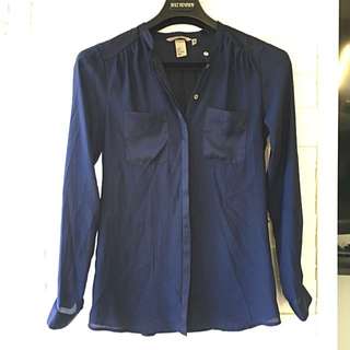 H&M | Navy blouse Size 2