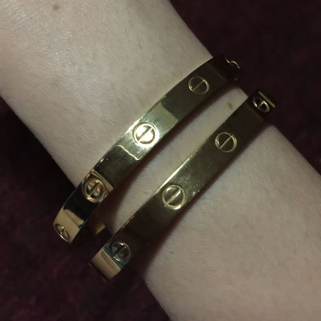 Scratched cartier love bracelet sales