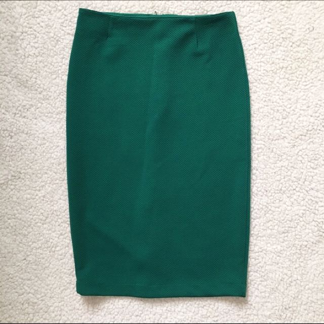 Green textured pencil skirt top