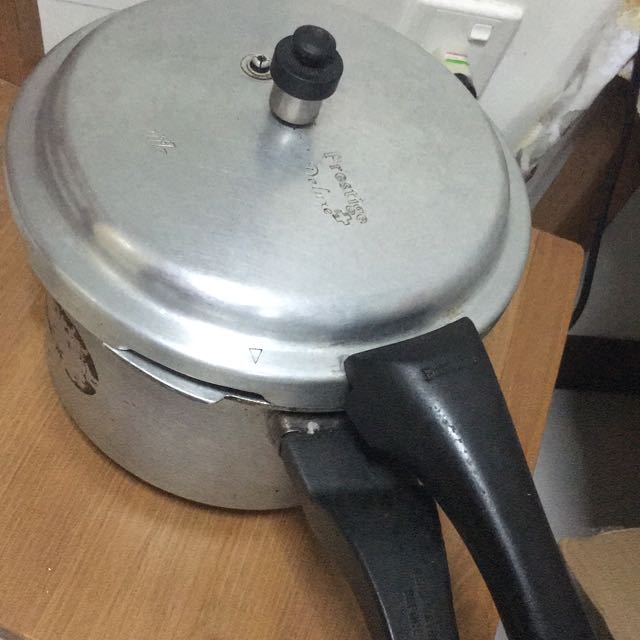 Prestige 5lil Pressure Cooker With Idli Stand 25 TV Home Appliances Kitchen Appliances Cookers on Carousell