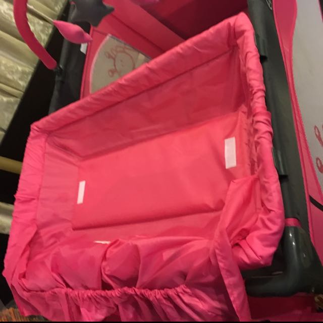 Cot (Category: Cots & Cribs) located in Singapore. Submitted by iphone6guy (Listing ID 76141992, Image 3). Description: .