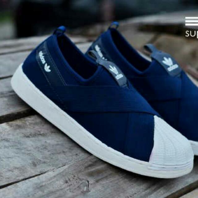 adidas slip on wanita
