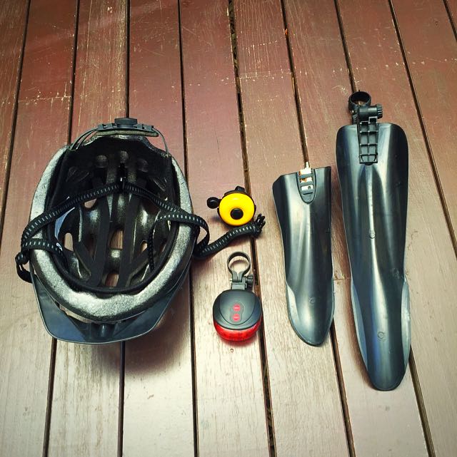 Bell, Helmet, Fenders, Tail Light, Sports Equipment, Bicycles & Parts