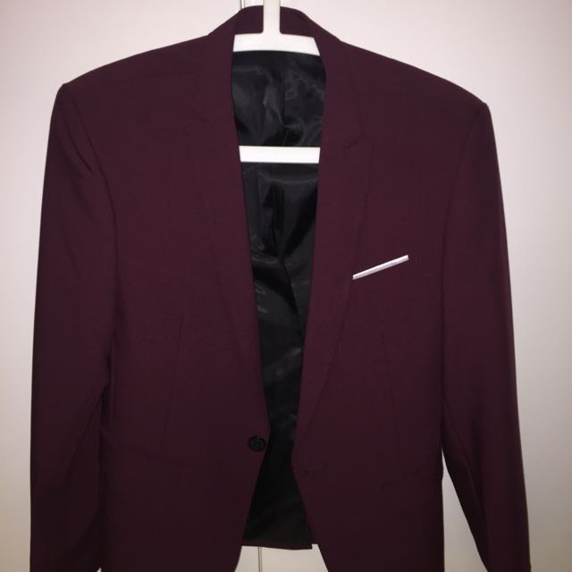 mehroon colour blazer