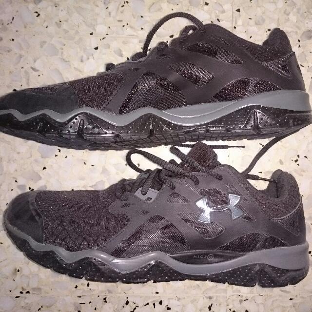 Under amour Men s Micro G Monza Running Shoes Sports Equipment