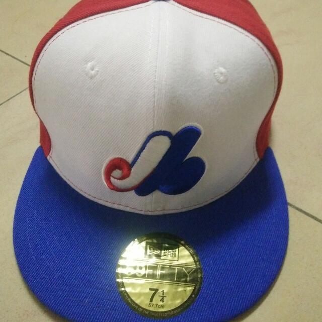 caps with closed back