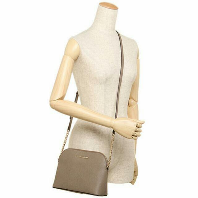 BNWT MICHAEL KORS CINDY LARGE SAFFIANO LEATHER CROSSBODY