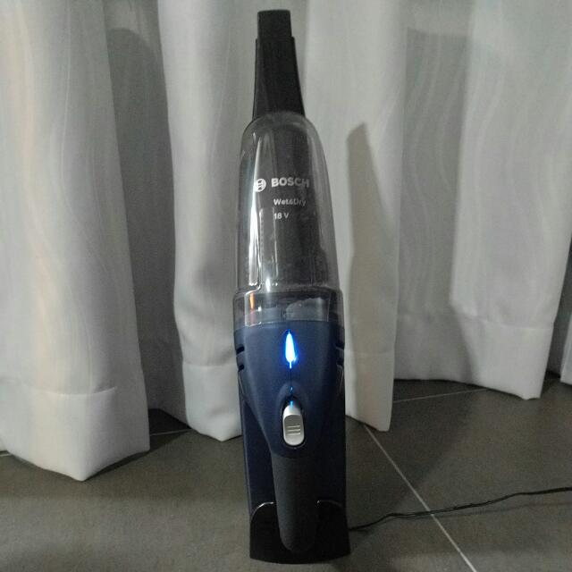 Bosch 18V Wet&Dry, Rechargeable Handheld vacuum cleaner BKS4053, TV