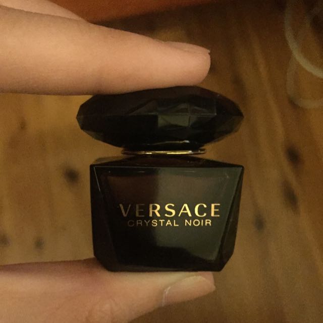 versace crystal noir perfume