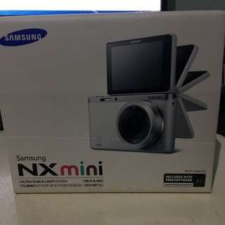 Samsung NXmimi