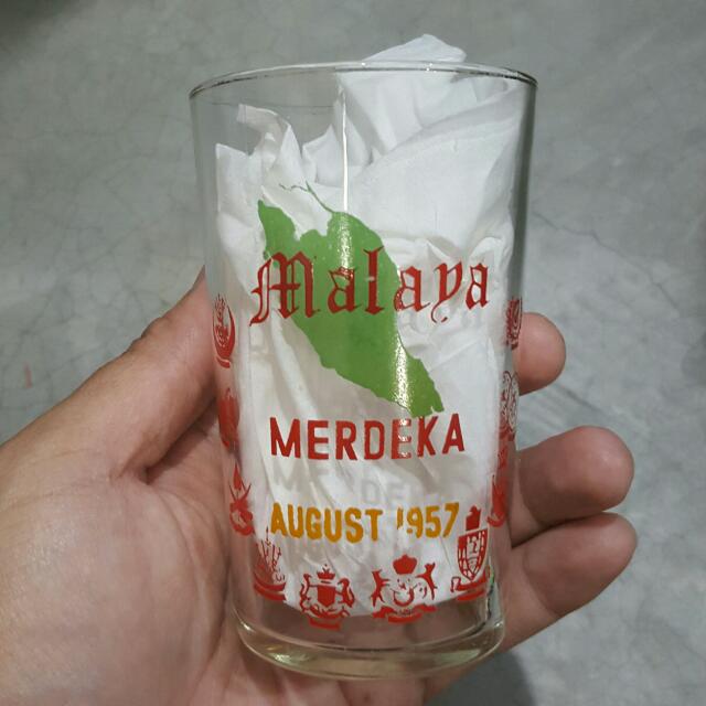 Vintage Malaya Merdeka Souvenir Glass, Hobbies & Toys, Memorabilia ...