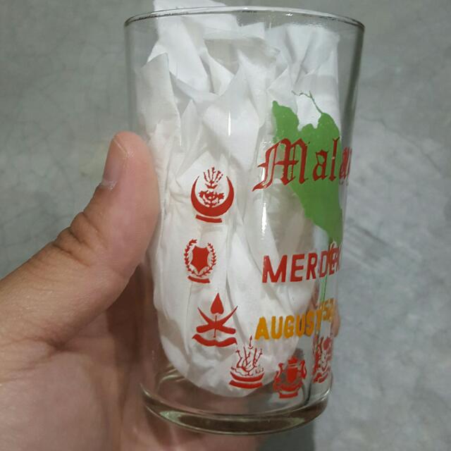 Vintage Malaya Merdeka Souvenir Glass, Hobbies & Toys, Memorabilia ...