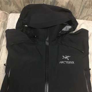 Arc'teryx Beta AR jacket (men size L)
