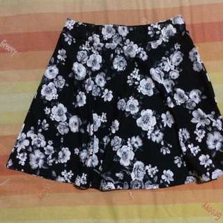 Flower Black Flared Skirt