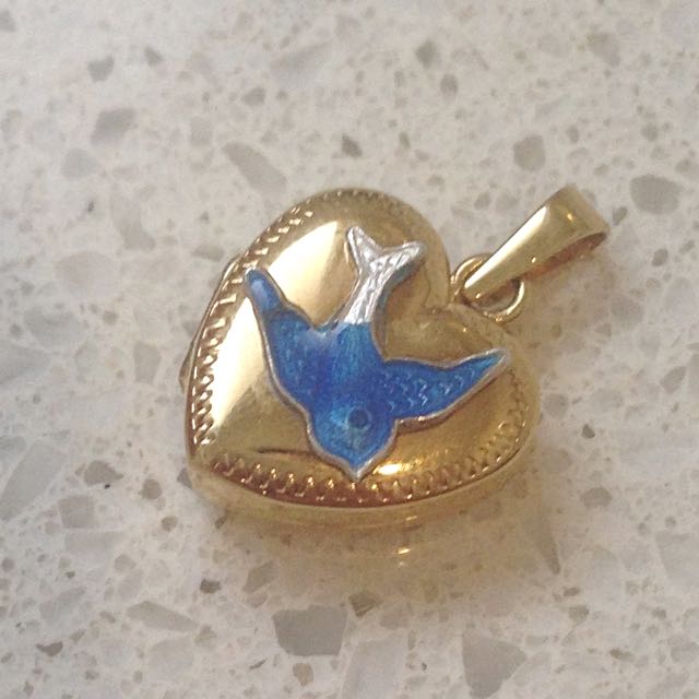 Bluebird locket shop
