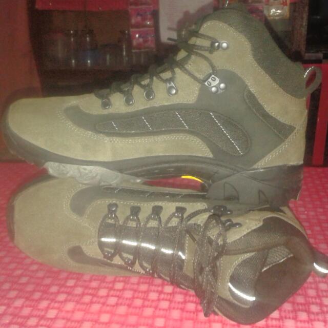 Eiger Vibram W109 Fesyen Pria Sepatu Di Carousell