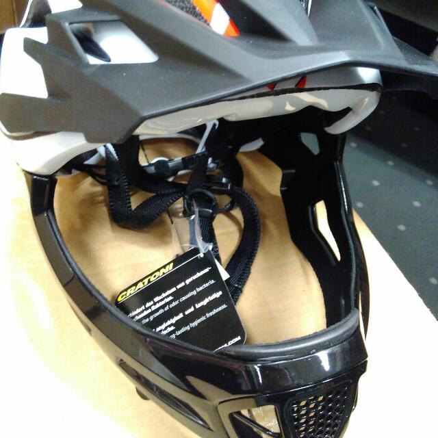 mtb helmet removable chin