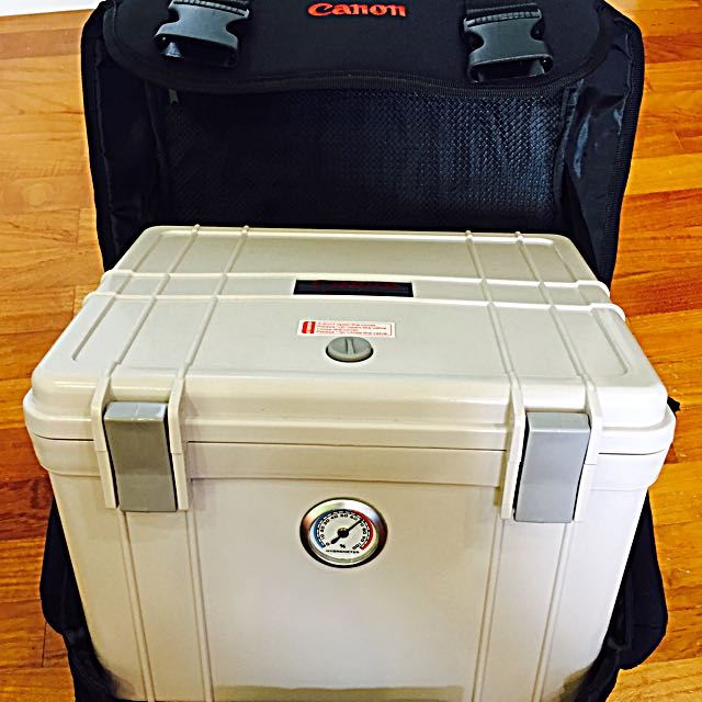 Rare item Canon Safety Bag (Dry Box), Photography, Photography
