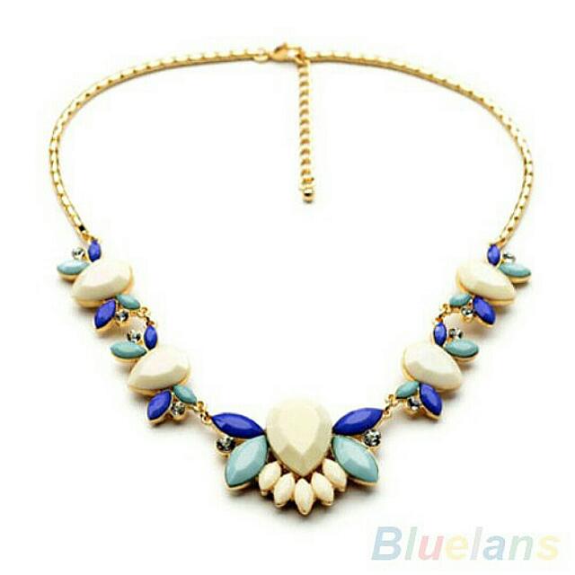 Statement necklace (Category: Necklaces) located in Alor Setar. Submitted by ainah82 (Listing ID 77139941, Image 2). Description: .