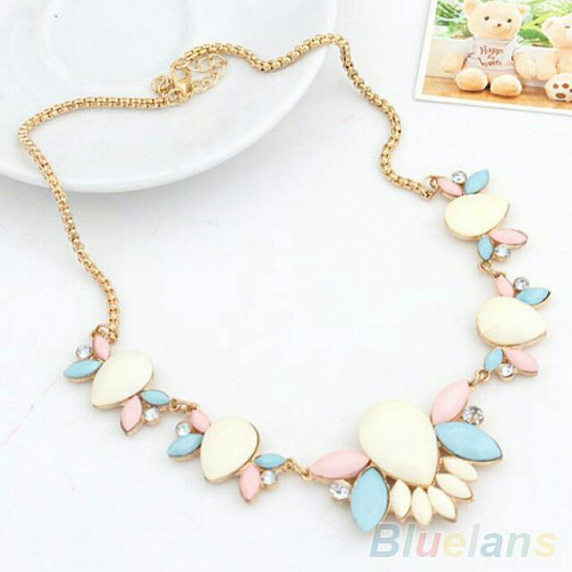 Statement necklace (Category: Necklaces) located in Alor Setar. Submitted by ainah82 (Listing ID 77139941, Image 3). Description: .