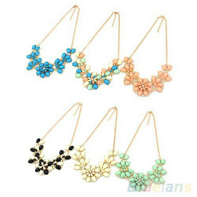 Statement Necklace (Category: Necklaces) located in Alor Setar. Submitted by ainah82 (Listing ID 77146747, Image 2). Description: .