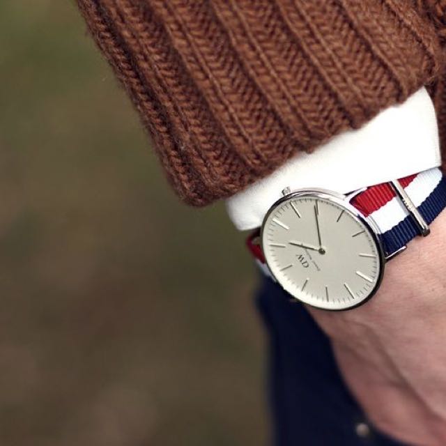 Daniel Wellington Classic Cambridge 40mm Mobile Phones Gadgets Wearables Smart Watches on Carousell