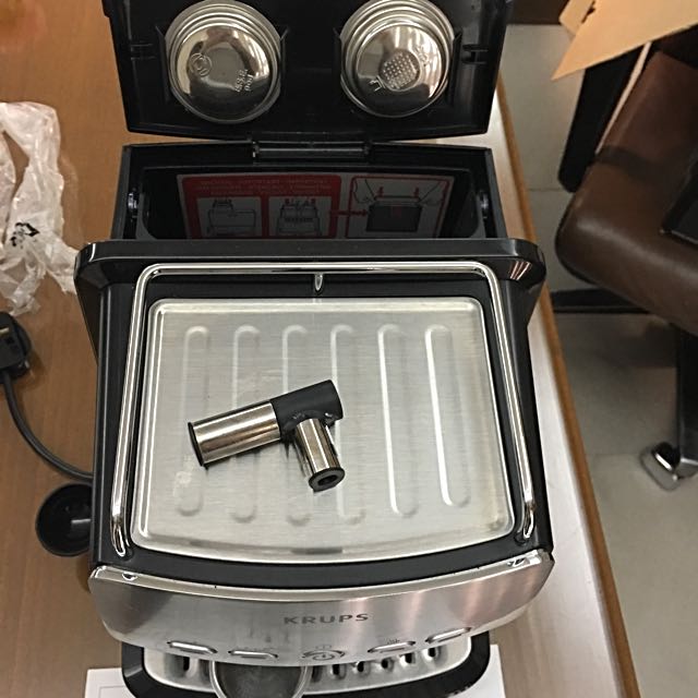 Krups XP4050 Pump Expresso Machine, TV & Home Appliances, Kitchen