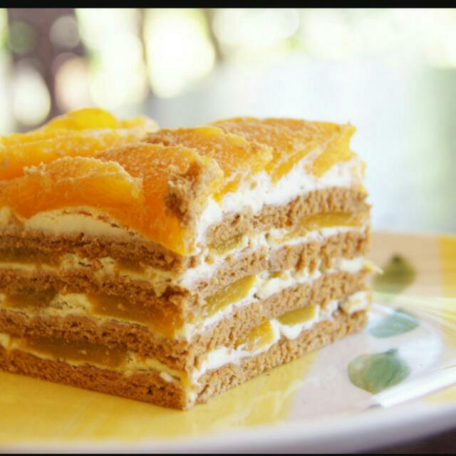 Mango Graham Cake, Food & Drinks, Baked Goods on Carousell