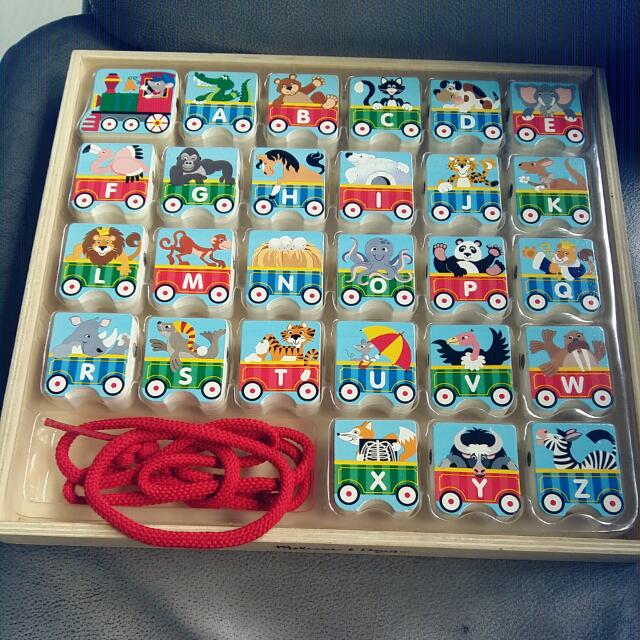 Melissa and doug 2025 alphabet train lacing beads