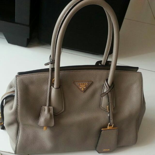 2nd hand prada bags