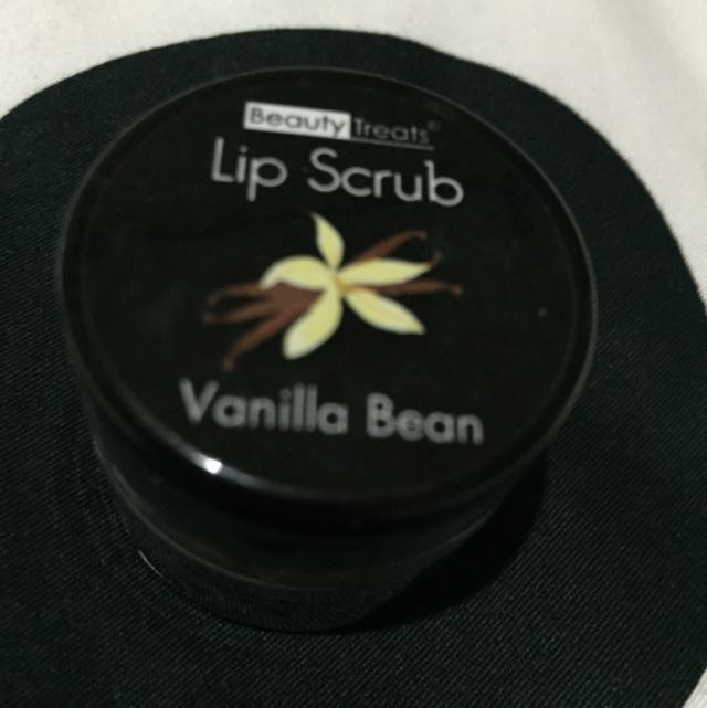 Beauty Treats Lip Scrub Vanilla Bean Kesehatan Kecantikan Kulit Sabun Tubuh Di Carousell