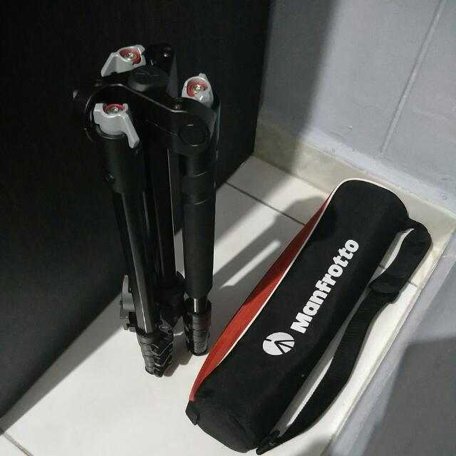 Manfrotto Befree Tripod, Photography, Photography Accessories, Tripods & Monopods on Carousell