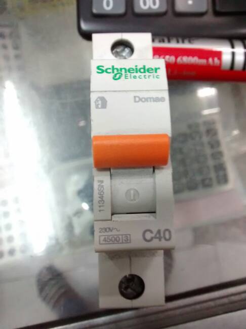 MCB (Mini Circuit Breaker) Domae Schneider 40A 40 Ampere Amper 1 Pole