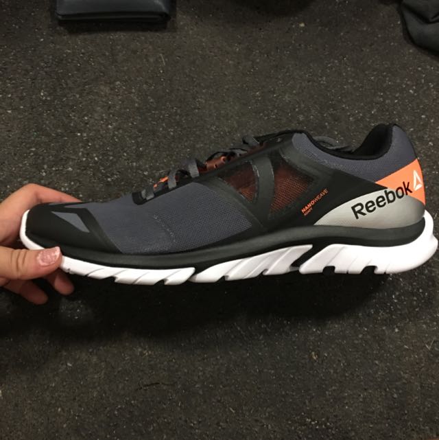 Reebok ZSTRIKE RUN Men s Fashion Activewear on Carousell