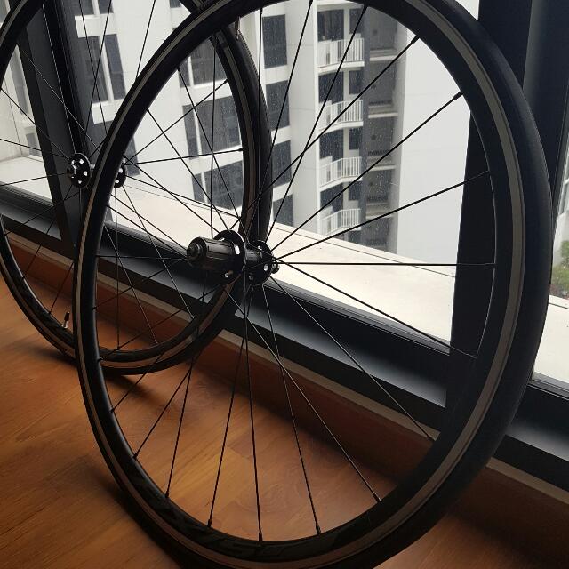axis bicycle wheels