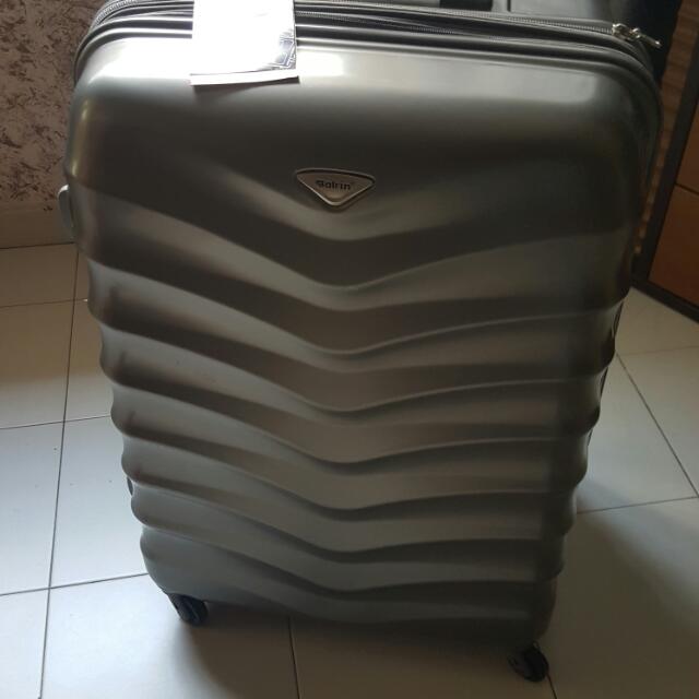Balrin 28 inch travel Luggage Hobbies Toys Books Magazines