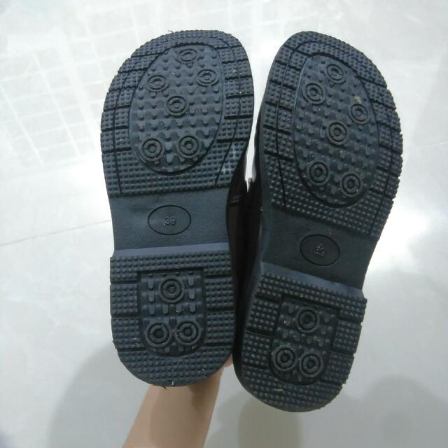 Brown Japanese School Shoes (female), Hobbies & Toys, Memorabilia