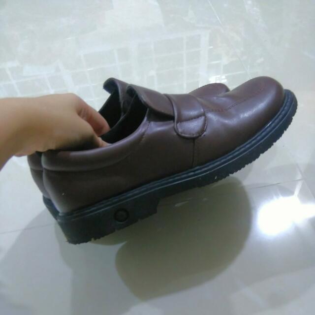 Brown Japanese School Shoes (female), Hobbies & Toys, Memorabilia