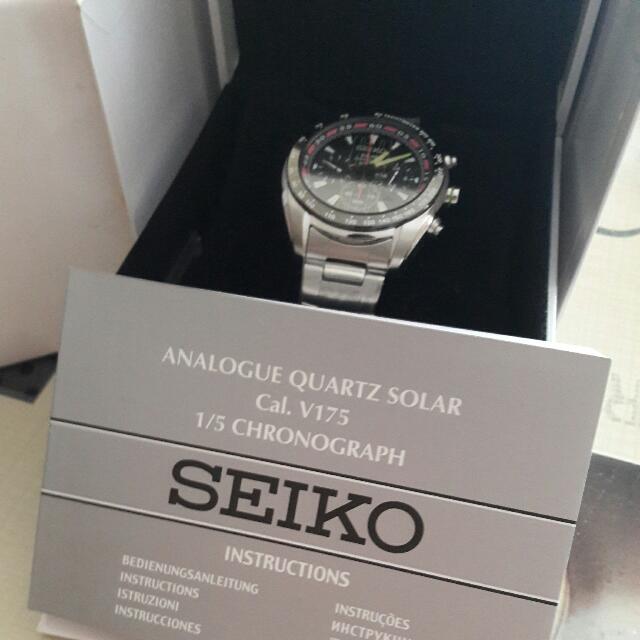 Seiko Analogue Quartz Solar Cal. V175, Men's Fashion, Watches &  Accessories, Watches on Carousell