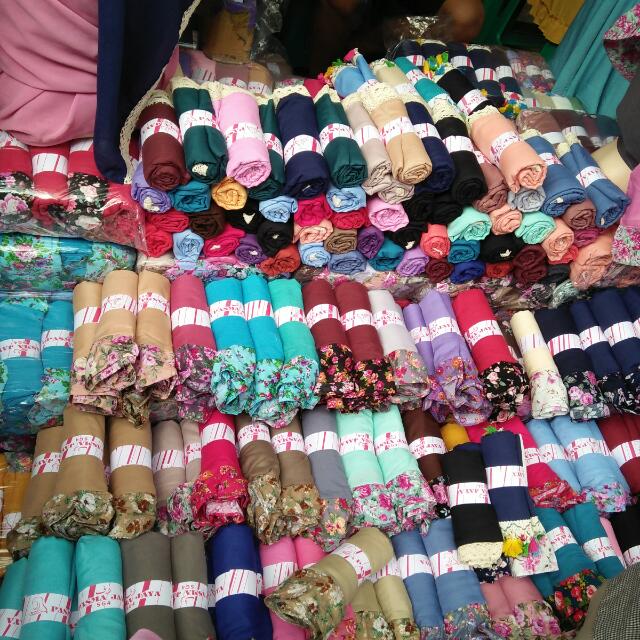 Terlaris Kerudung Segi Empat Renda Bunga Bahan Katun Adem Dipakai Dijamin Ready Stok Olshop Fashion Olshop Muslim Di Carousell Tidak semua pinjaman dibuat dengan cara yang sama. terlaris kerudung segi empat renda bunga bahan katun adem dipakai dijamin ready stok
