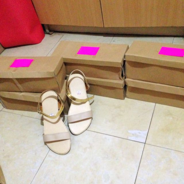 TO BE DELIVERED TOMORROW, Women's Fashion, Footwear, Shoe inserts on