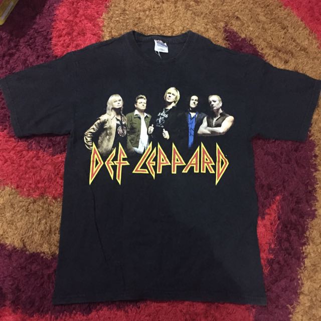 Baju Band Bundle Men S Fashion Clothes On Carousell