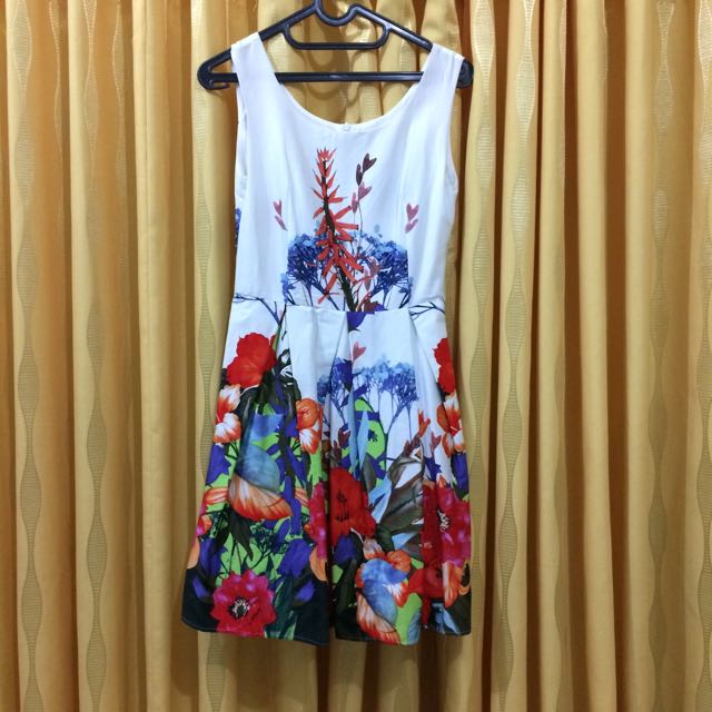 Dress Simple Putih Corak Bunga Elegan Women S Fashion
