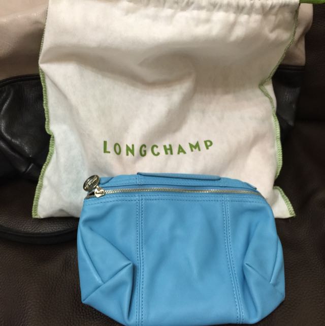 Longchamp （分類：手袋及銀包）位於 Hong Kong。 由 angel_baking 提交（商品編號 77857093，圖片 2）。簡介： 全新細斜咩袋 朋友於英國代買。