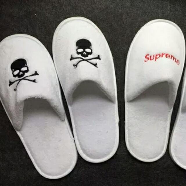 Supreme best sale house slippers