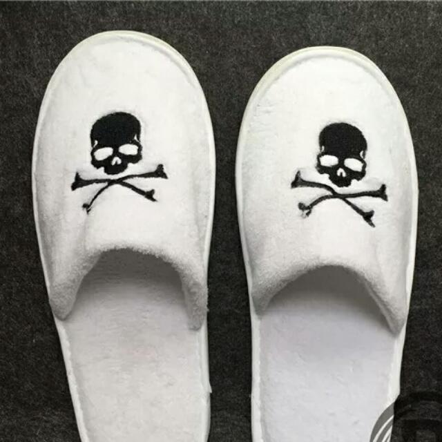 Supreme 2025 house slippers