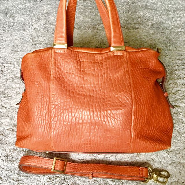 Finn esker shop bag price