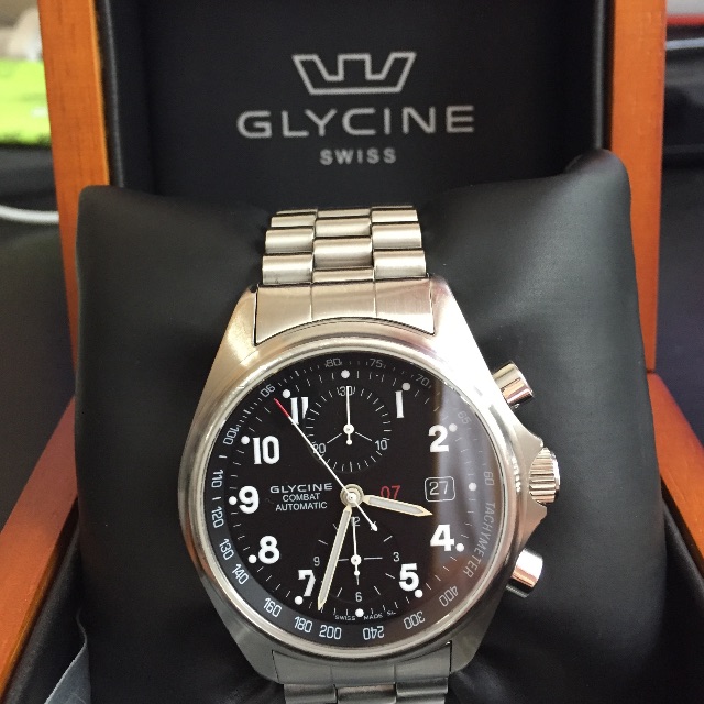 Glycine combat discount chronograph automatic watch